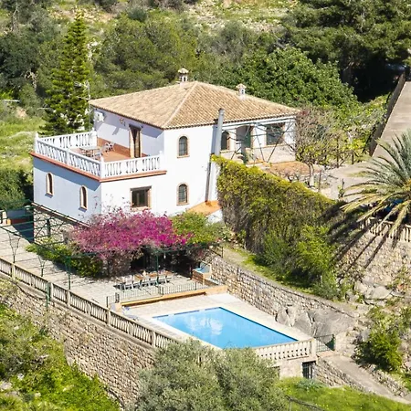 Breathtaking Velez Viewpoint - 15 Min Villa *